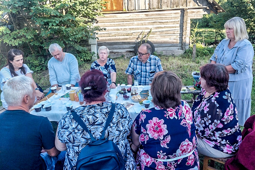 Pie Lauvu tautas nama svin Dārza svētkus