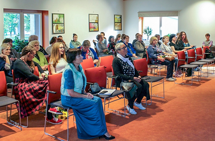 LGB mācību seminārā lūkoja idejas, kā piesaistīt lasītājus