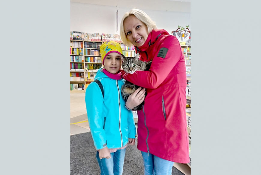 Limbažu «Zvaigznes grāmatnīcā» paviesojās arī mīļdzīvnieki