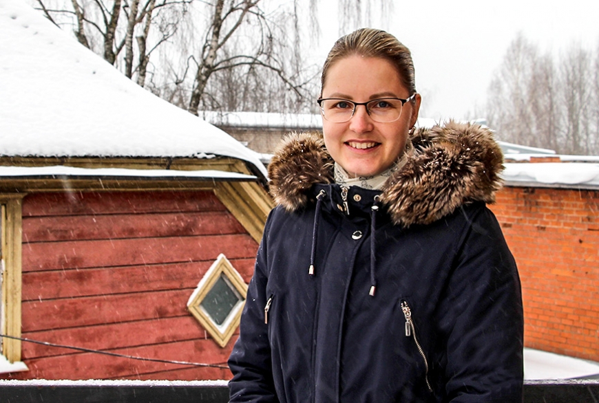 Liene iegūst ārstes diplomu un sāk darbu dzimtajā pusē