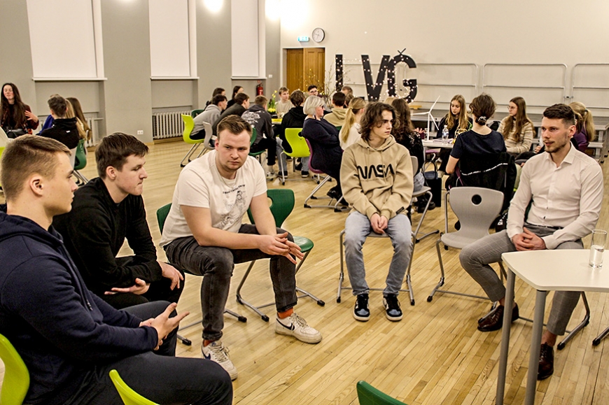 Limbažu Valsts ģimnāzijā – ikgadējās sarunas par vēlmēm un iespējām