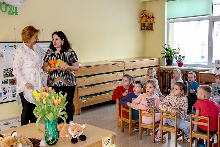 Pirmklasnieku audzinātājas tiekas ar kolēģiem bērnudārzos