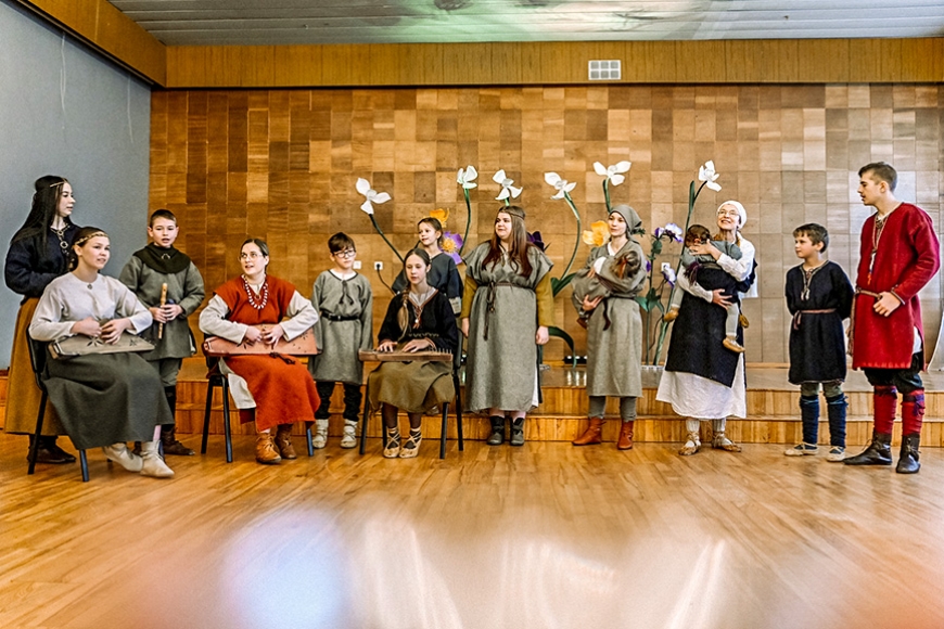 Lēdurgu pieskandina bērnu un jauniešu folkloras kopu sarīkojumskate