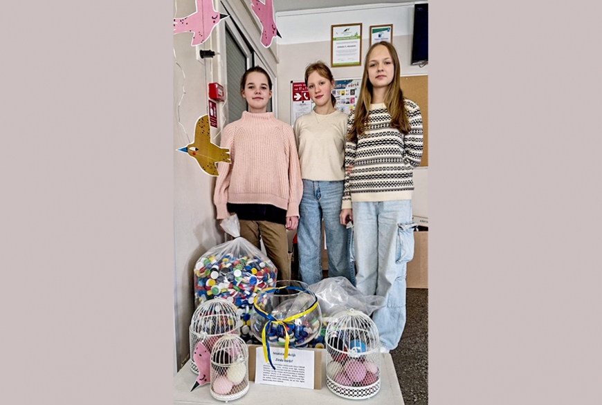 Limbažnieki Ukrainai savāc 30 000 korķu