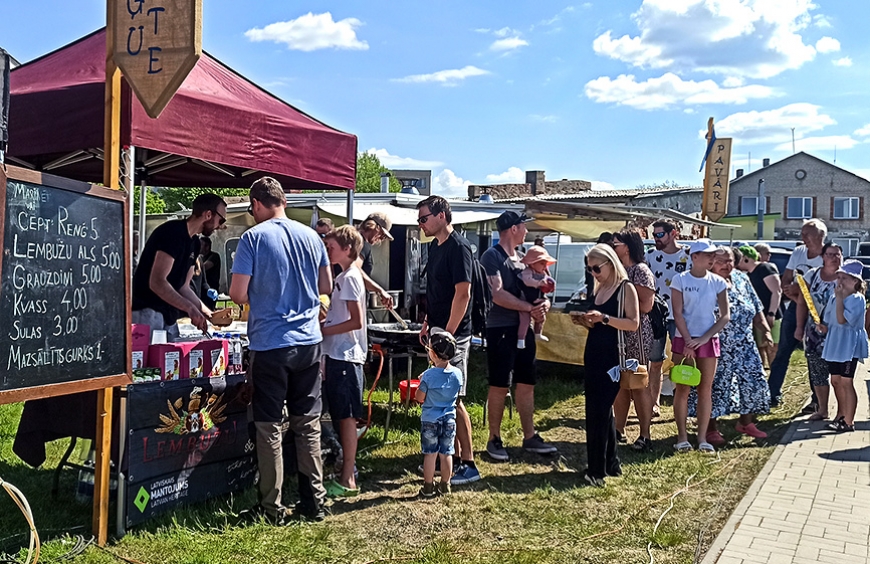 Salacgrīvā aizvadīts kārtējais Reņģēdāju festivāls