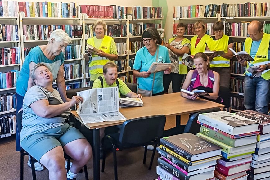 Bibliotekāram neviens neraksta. Nāk ciemos
