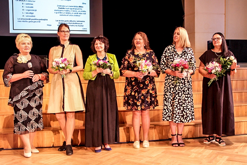 Novada pedagogi tiekas konferencē «Iedvesmojies un iedvesmo!»