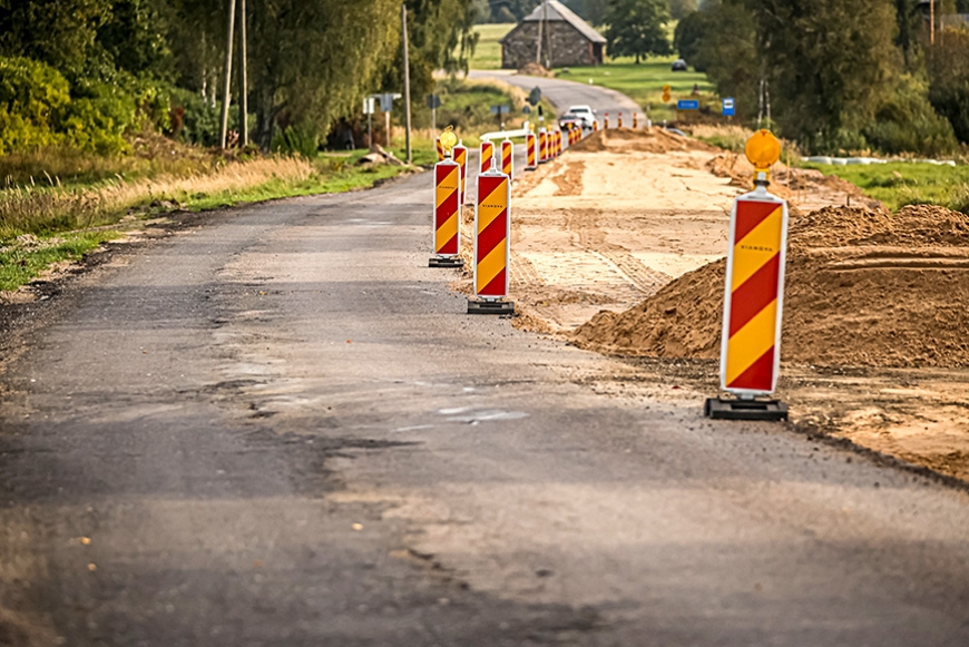 Rit būvdarbi uz reģionālā autoceļa no Vidrižiem līdz Lādes ezeram