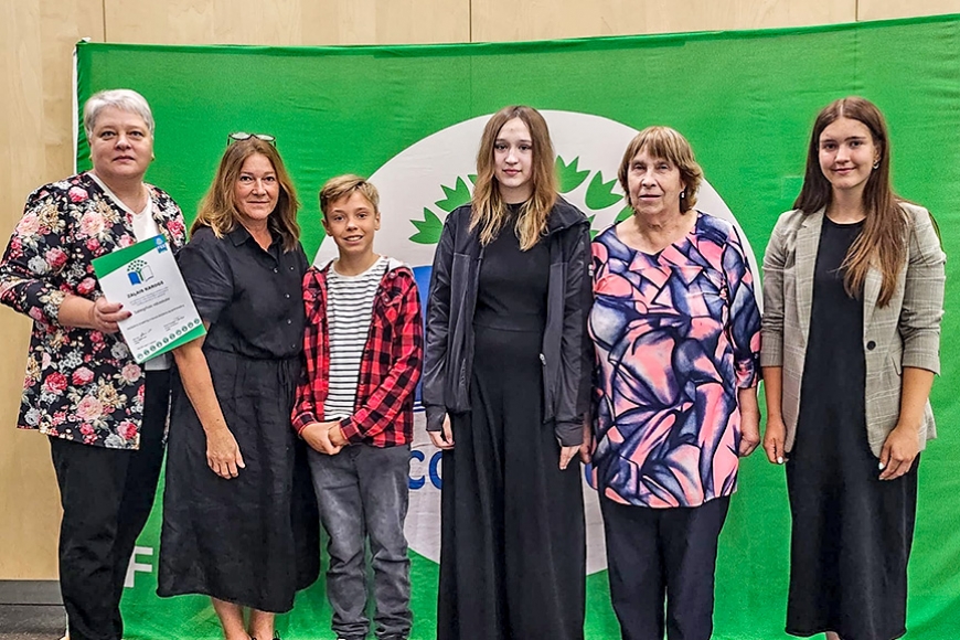 Limbažu un Salacgrīvas vidusskolas saņem Zaļos karogus