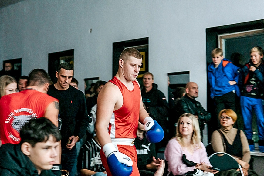 Limbažu boksa klubā sportisti satikās atklātajā ringā
