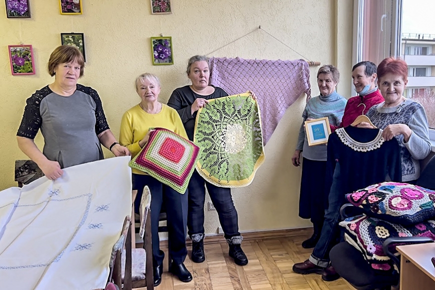 Skultes rokdarbnieces paveikto atrāda izstādē
