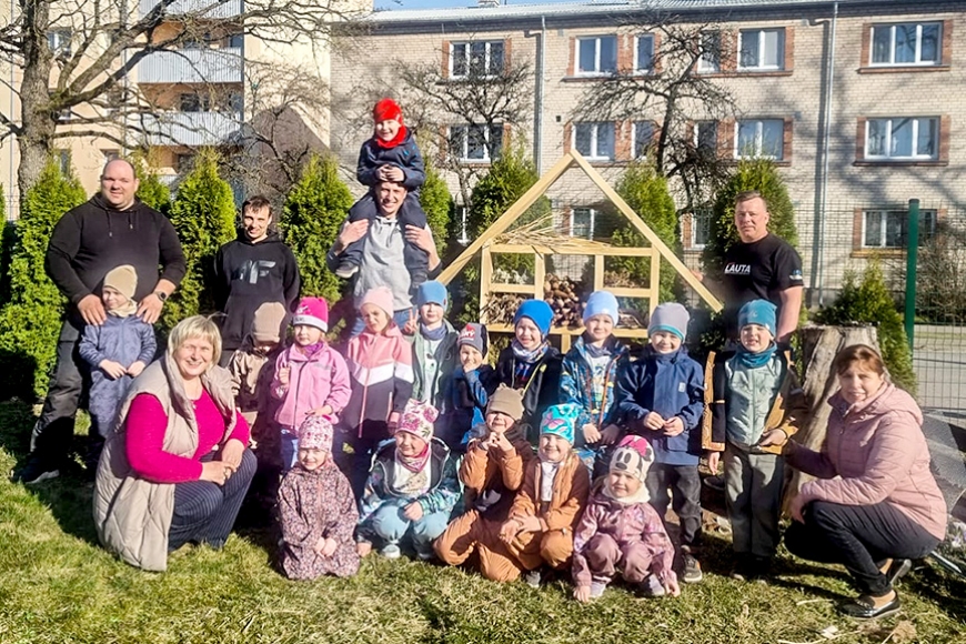 Limbažu «Kāpēcītim» sava kukaiņu māja