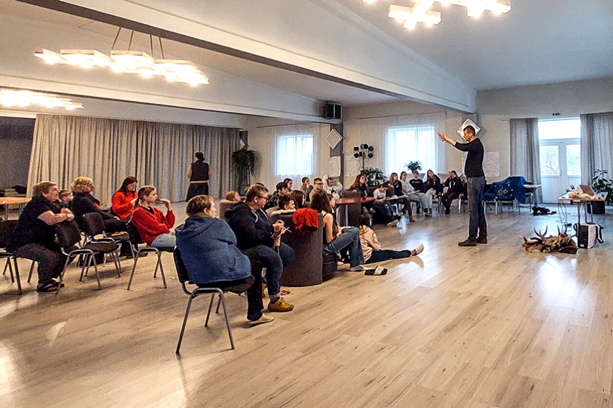 Mūspusē jaunie reindžeri iepazīst bioloģisko daudzveidību