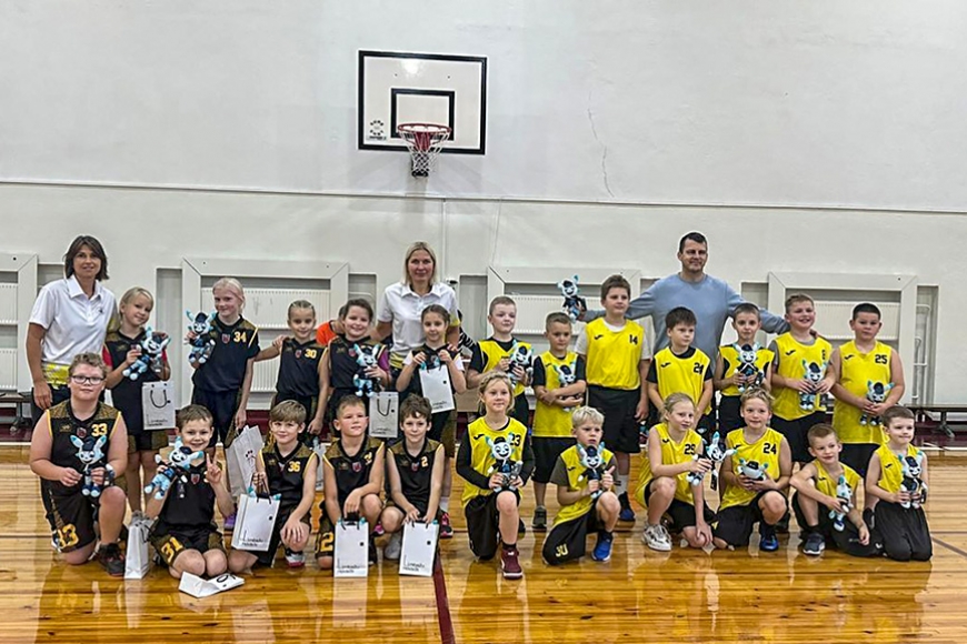 Pirmos soļus lielajā basketbolā sacensībās «Mini kauss» spēruši jaunākie censoņi