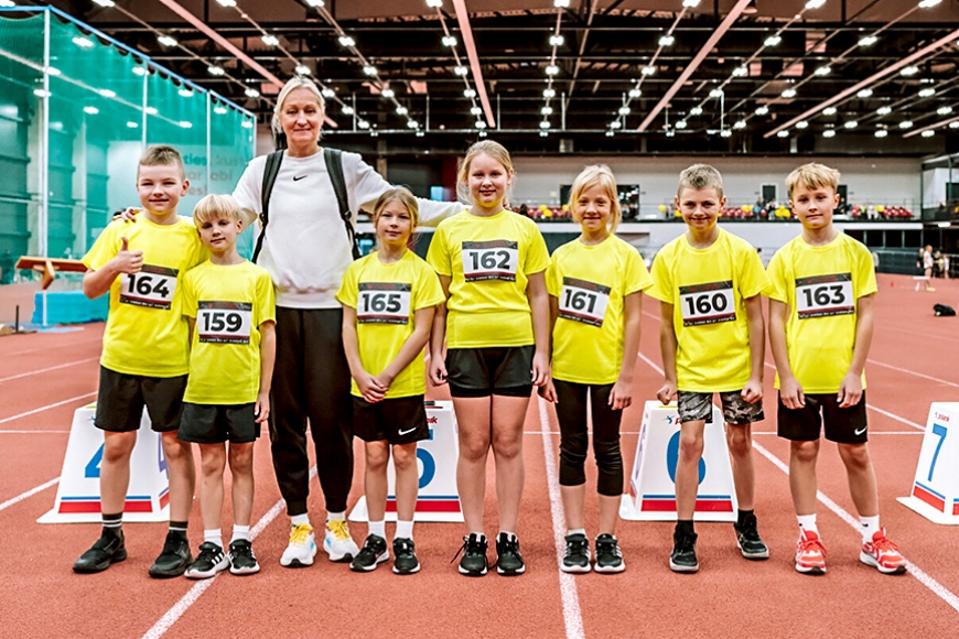 U10 vieglatlētiem «Jaunatnes kausā» medaļa, personīgie rekordi un vērtīga pieredze