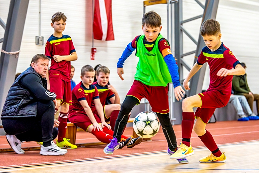 Mūsu futbolisti startē Ziemas jaunatnes futbola festivālā telpās