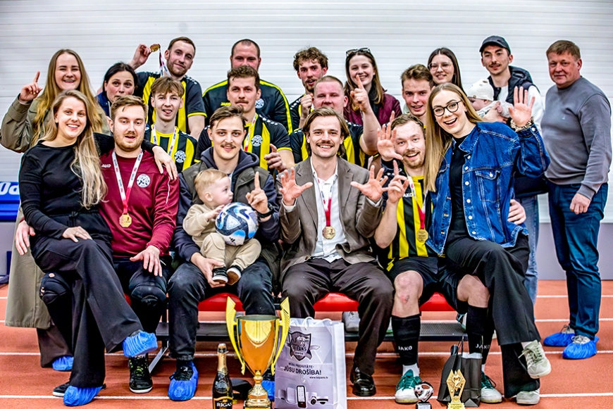 Aizrautīgs futbola čempionāta noslēgums