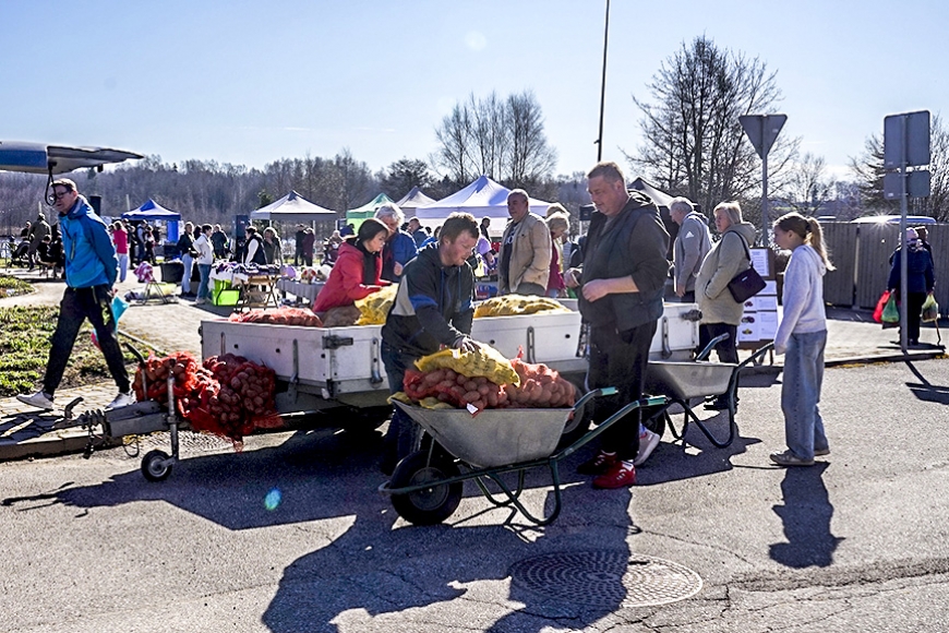 «Kartin’ tirdziņš» Ungurpilī pavasarīgās noskaņās